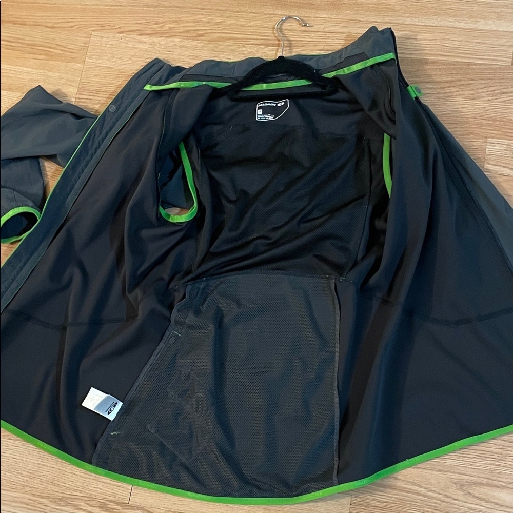 Salomon Women's Vibrant Green and Black Ski Jacket - Picture 8 of 11